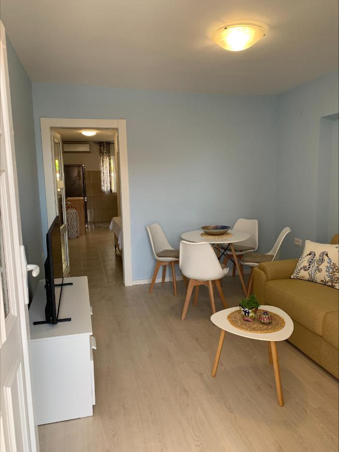 Popi Apartment *